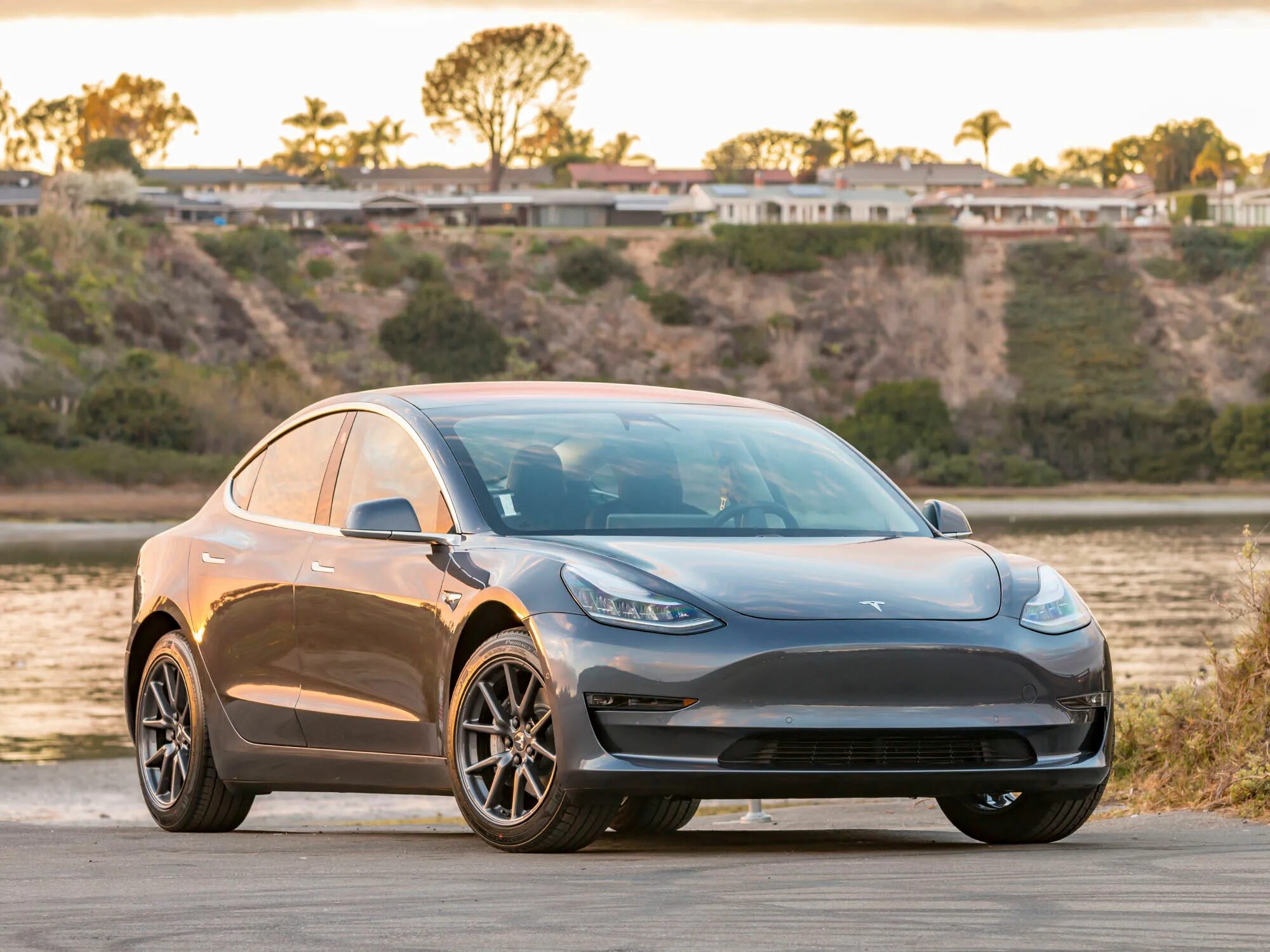 Автомобиль тесла модель 3. Новый тесла 3. Tesla model s 3. Тесла фото. Tesla model 3 синяя.