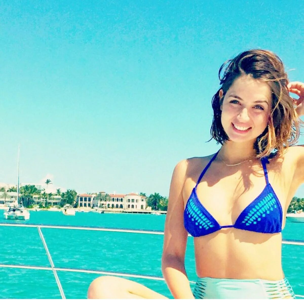 Артефакт архитекторов рк8 subnautica below zero. Ана де армас 2022. Ало аны. Ало аны. Ана де армас.