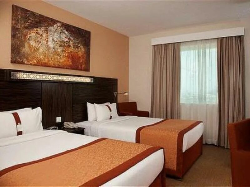 Holiday Inn Express Dubai Jumeirah 2. Holiday Inn Dubai отель. Холидей ИНН Дубай Джумейра. Holiday Inn Express Dubai Jumeirah 3*.