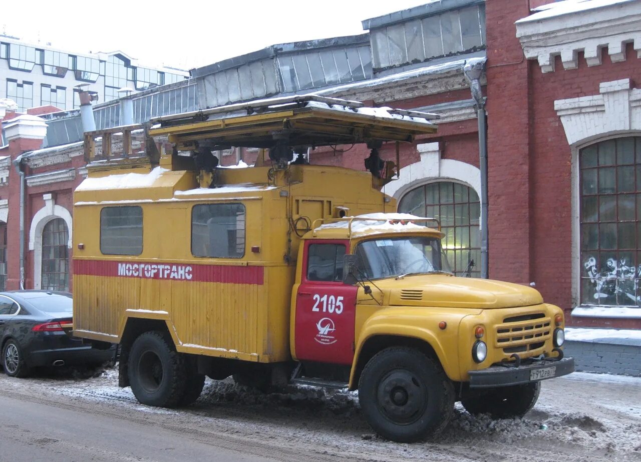 Авто аварийка. ЗИЛ 130 аварийка. ЗИЛ 130 Горсвет. ЗИЛ 130 аварийная служба. Аварийная машина ЗИЛ 130.