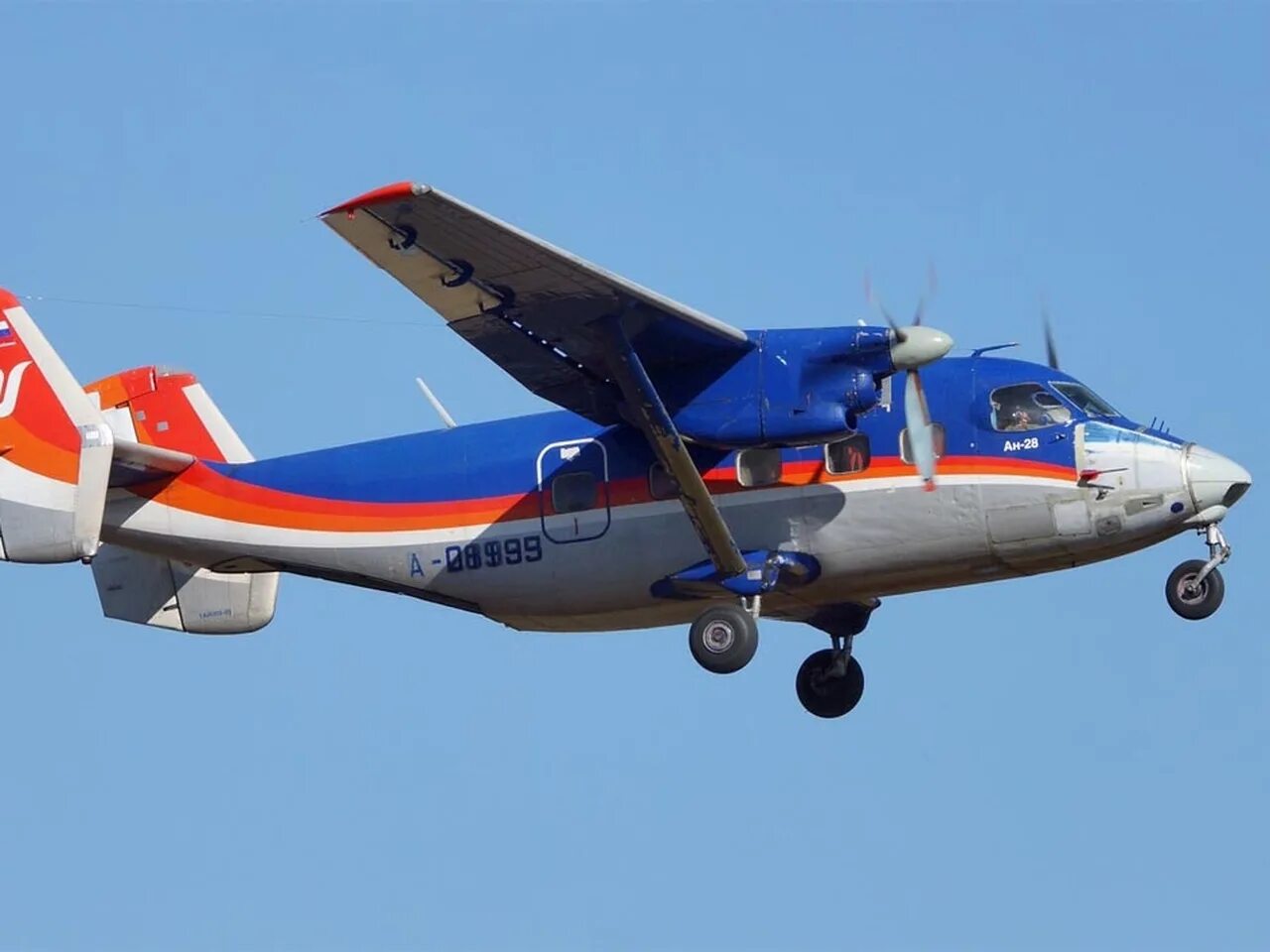 Самолет ан 28. Самолет ан 28. Самолет ан 28. Ан-28 пассажирский самолёт салон. Ан-28 салон.