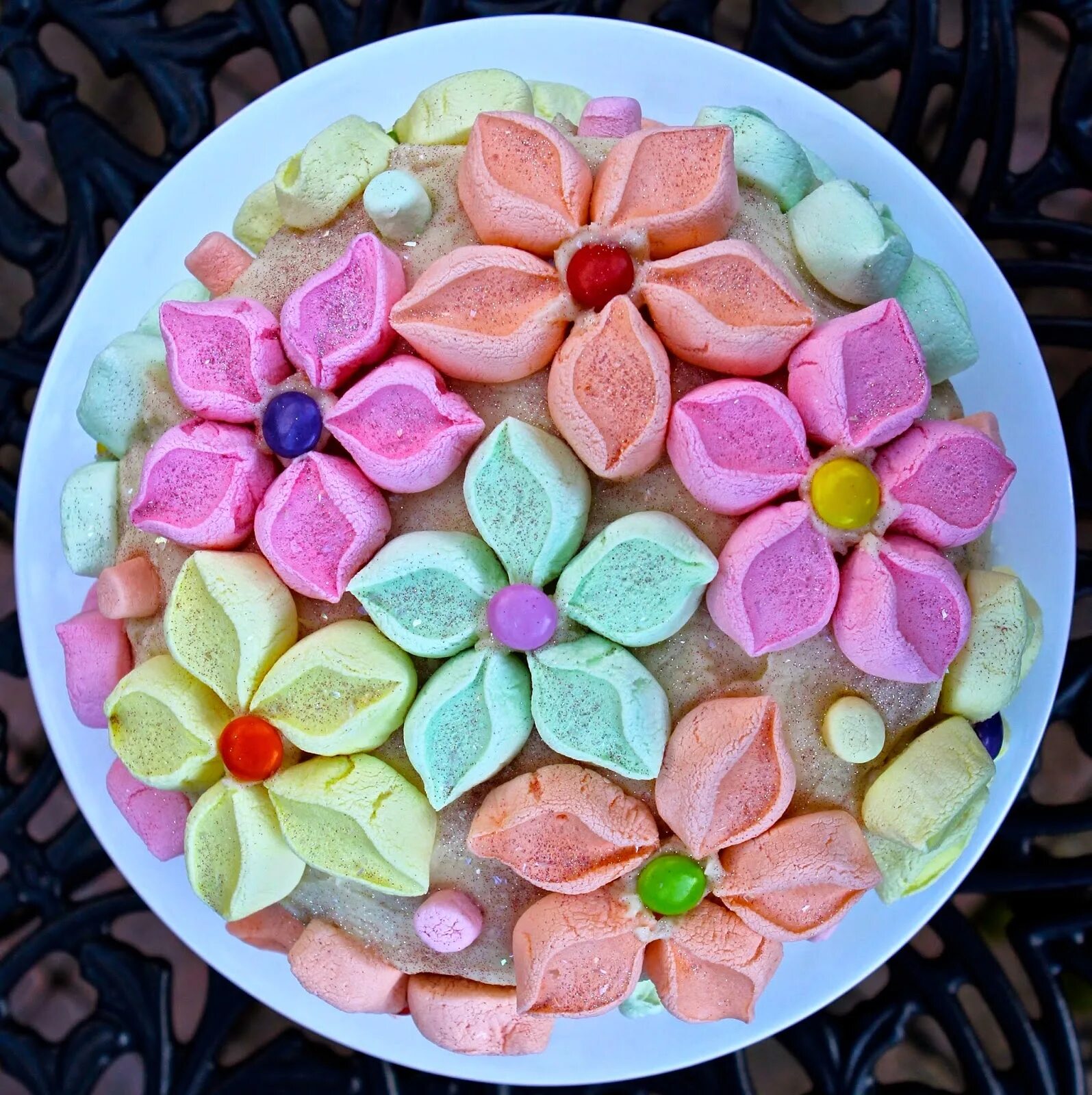 цветы из маршмеллоу. цветы из мастики из маршмеллоу. цветы из мармелада. цветы из маршмеллоу для торта. букет из зефира и маршмеллоу.