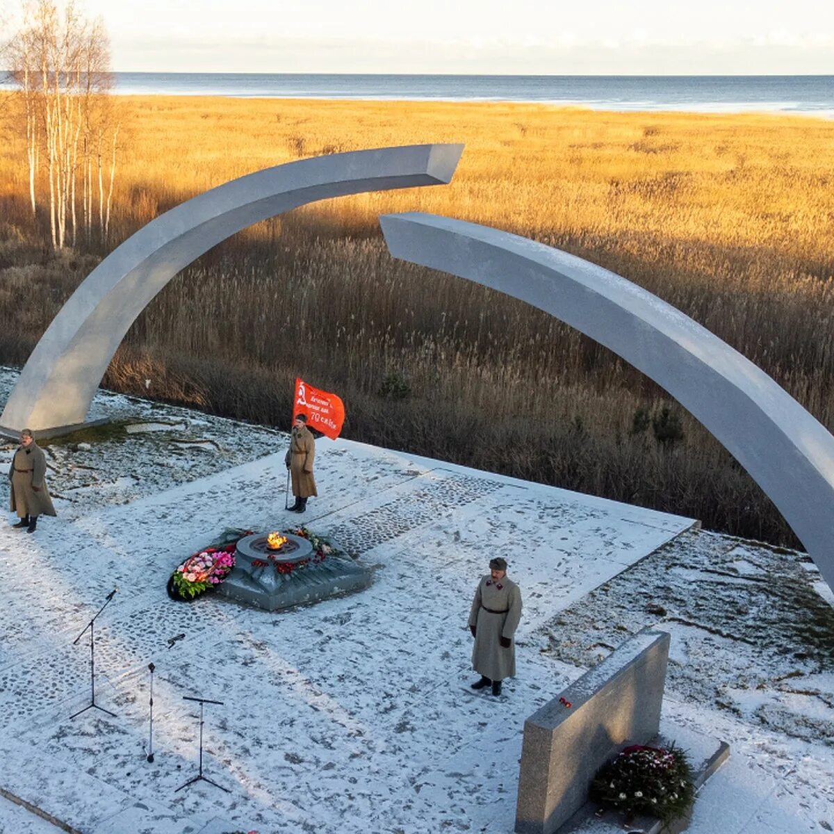 Ленинградский блокадный метроном. Символ блокады ленинграда метроном. 900 дней блокады ленинграда. 80 лет прорыва блокады ленинграда 2023. Печальным символом блокадного.