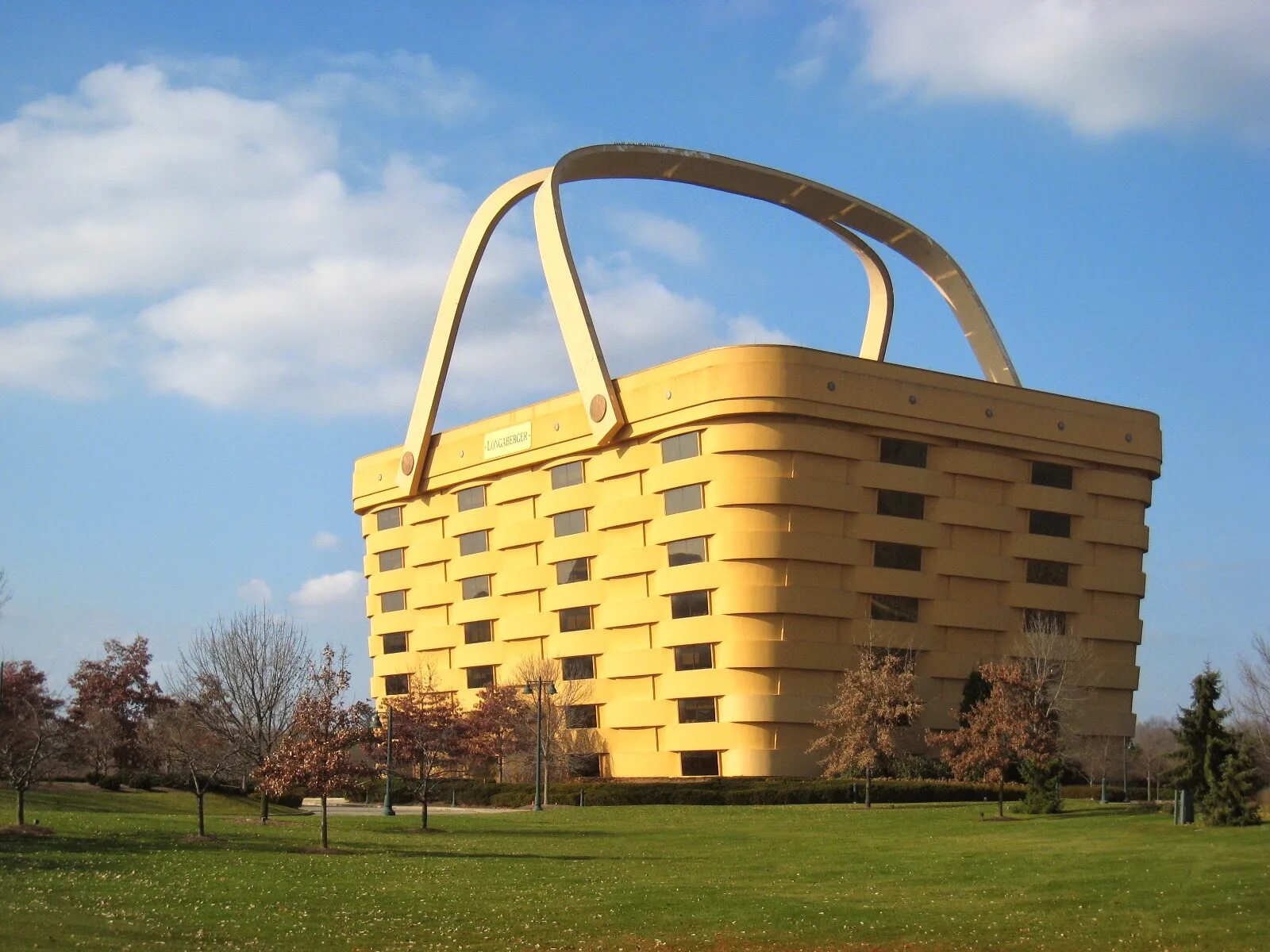 Unusual buildings. Здание-корзина (the Basket building), Огайо, США. Дом-корзина (Ньюарк, штат Огайо, США). Здание корзина штат Огайо США. Дом «корзина», штат Огайо, США..