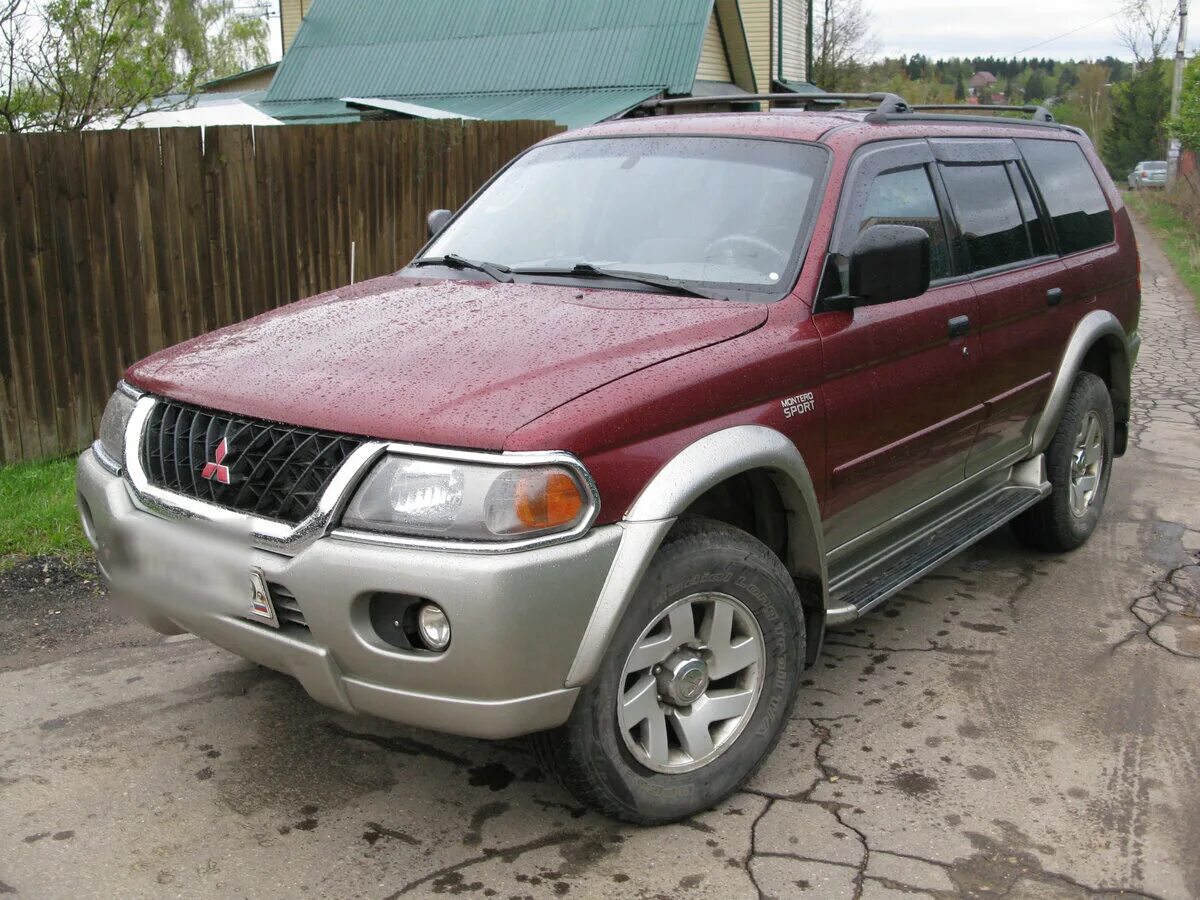 Montero sport 2000. Монтеро спорт 2000. Мицубиси монтеро 2000 года. Mitsubishi montero, 2000 год. Митсубиси монтеро спорт 2000 года.