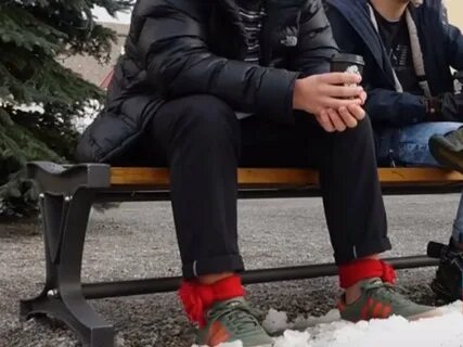 Не смотрят на ноги