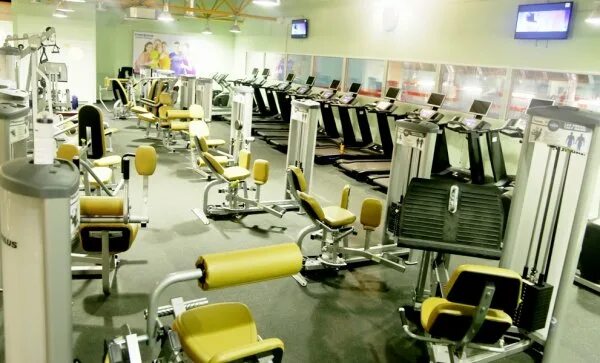 Fitness house пражская ул. Fitness house пражская ул. Фитнес хаус санкт-петербург хасанская 10. Фитнес хаус на пражской спб. Идеал хаус тренажерный зал.
