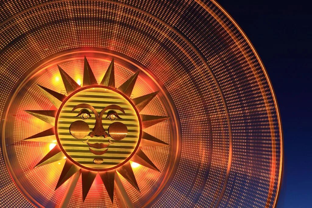 Sun us. Гонг медитация. Японский Гонг. Гонг медитация фото. Гонг медитации логотип.