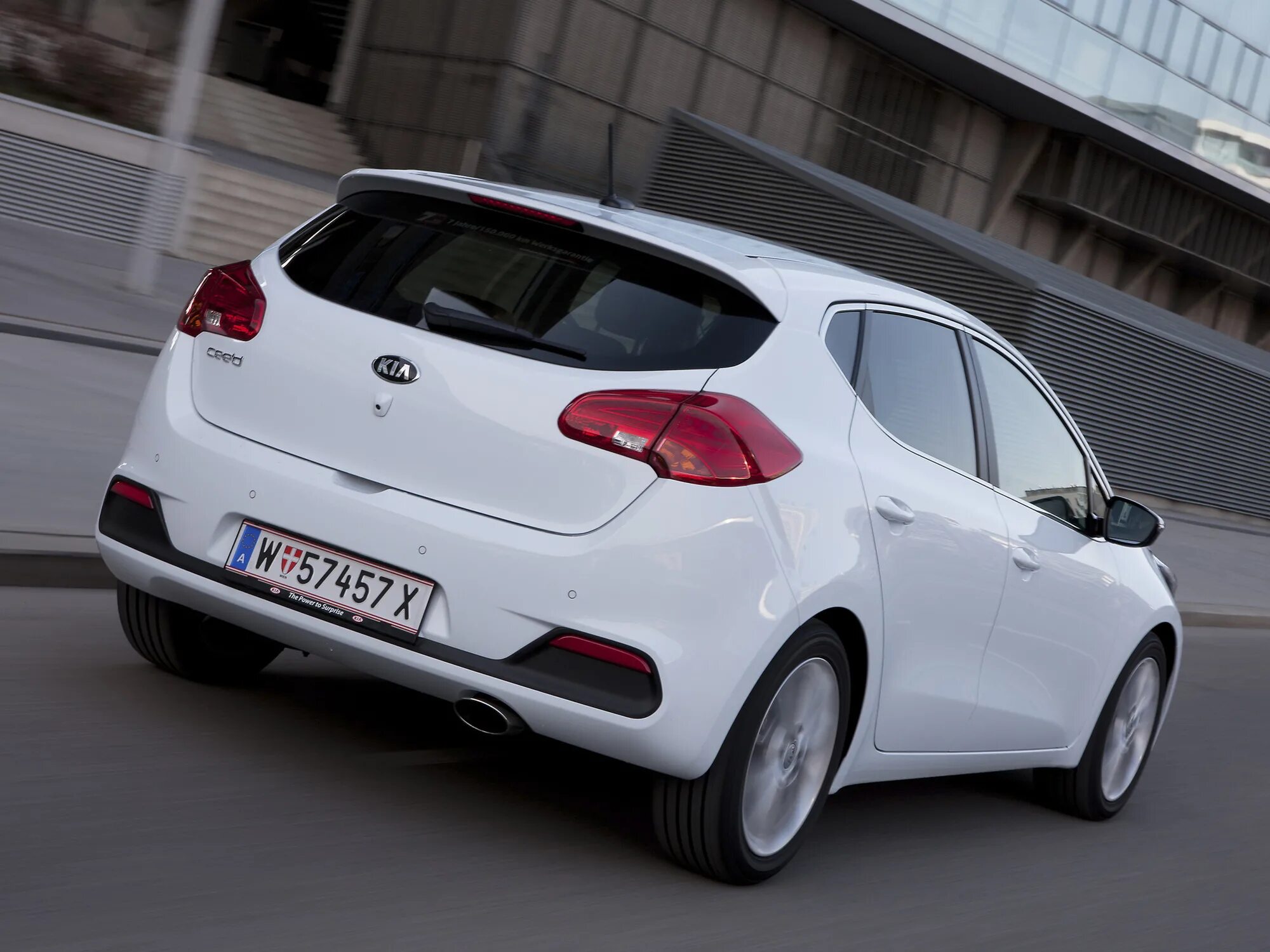 Киа сид хэтчбек 2013. Kia Ceed 2014. Kia Ceed 2014 хэтчбек. Kia Ceed 2013 хэтчбек. Кия СИД хэтчбек 2013.