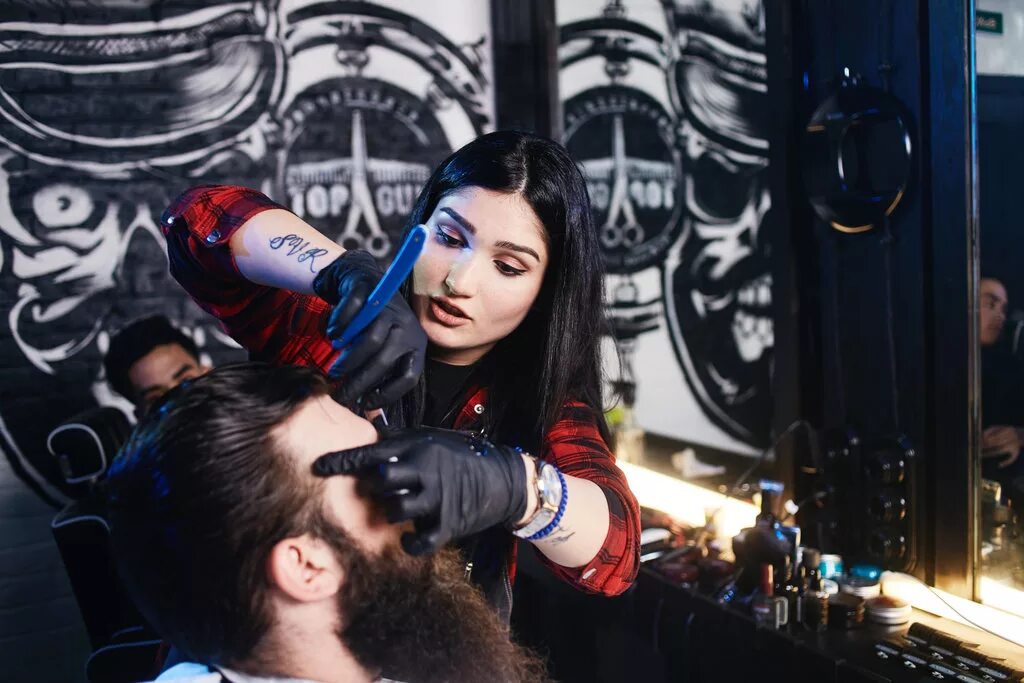 барбершоп бурый. барбер артем бородач. Top gun барбершоп райкин плаза. барбершоп площадка. дарья про барбер в топган.