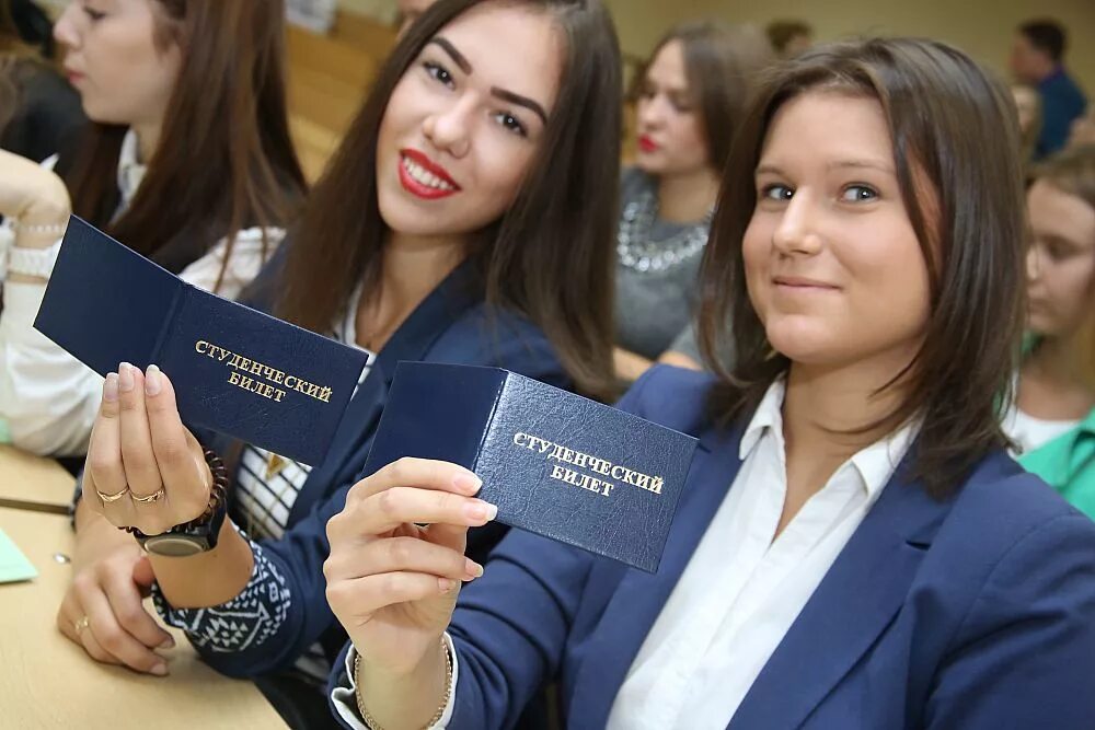Колледж уральский экономический университет. Ургэу синх. синх колледж екб. уральский экономический университет. синх екатеринбург студенты.