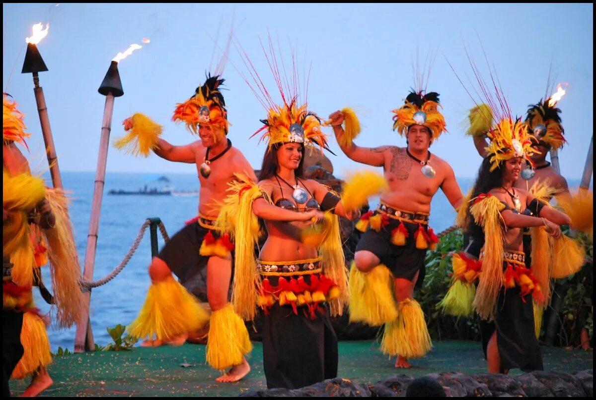 Луау. Гавайское Луау. Гавайская вечеринка костюмы. Образ на гавайскую вечеринку. Гавайи образ.