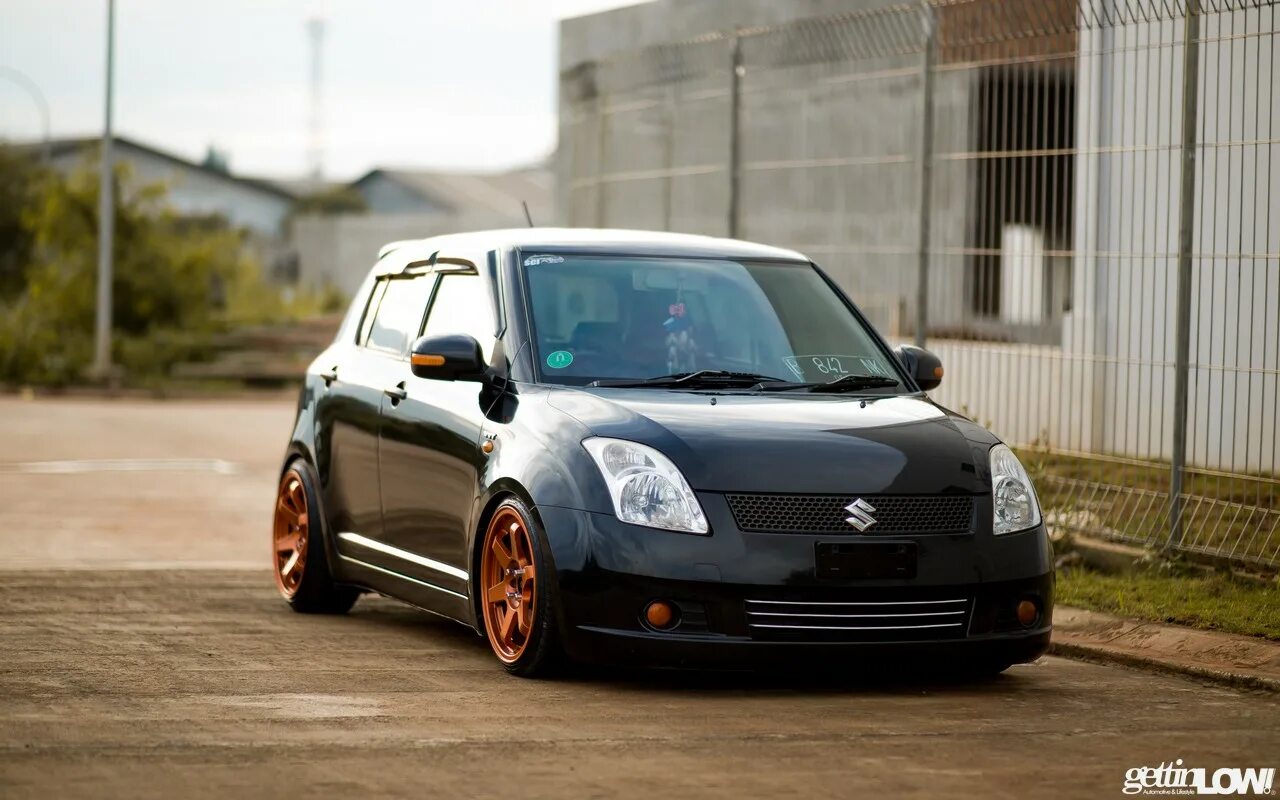 Tuning suzuki. Suzuki Swift Sport 2007. Suzuki Swift 2007 тюнинг. Сузуки Свифт 2007 тюнингованная. Suzuki Swift 4g.