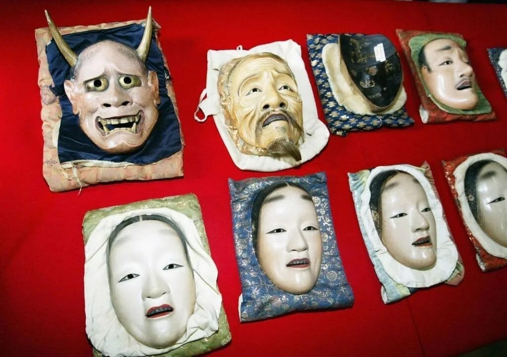 Японский театр ногаку маски. Театр но в Японии 17 век. Японский театр НОО маски. Театр НОО В Японии. Японский театр масок