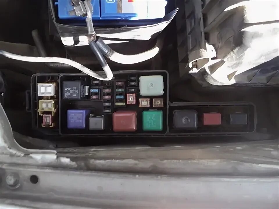 Реле, выключатели и компьютер для Toyota Prius a XW40, 1 поколение 05.2011 - 10.