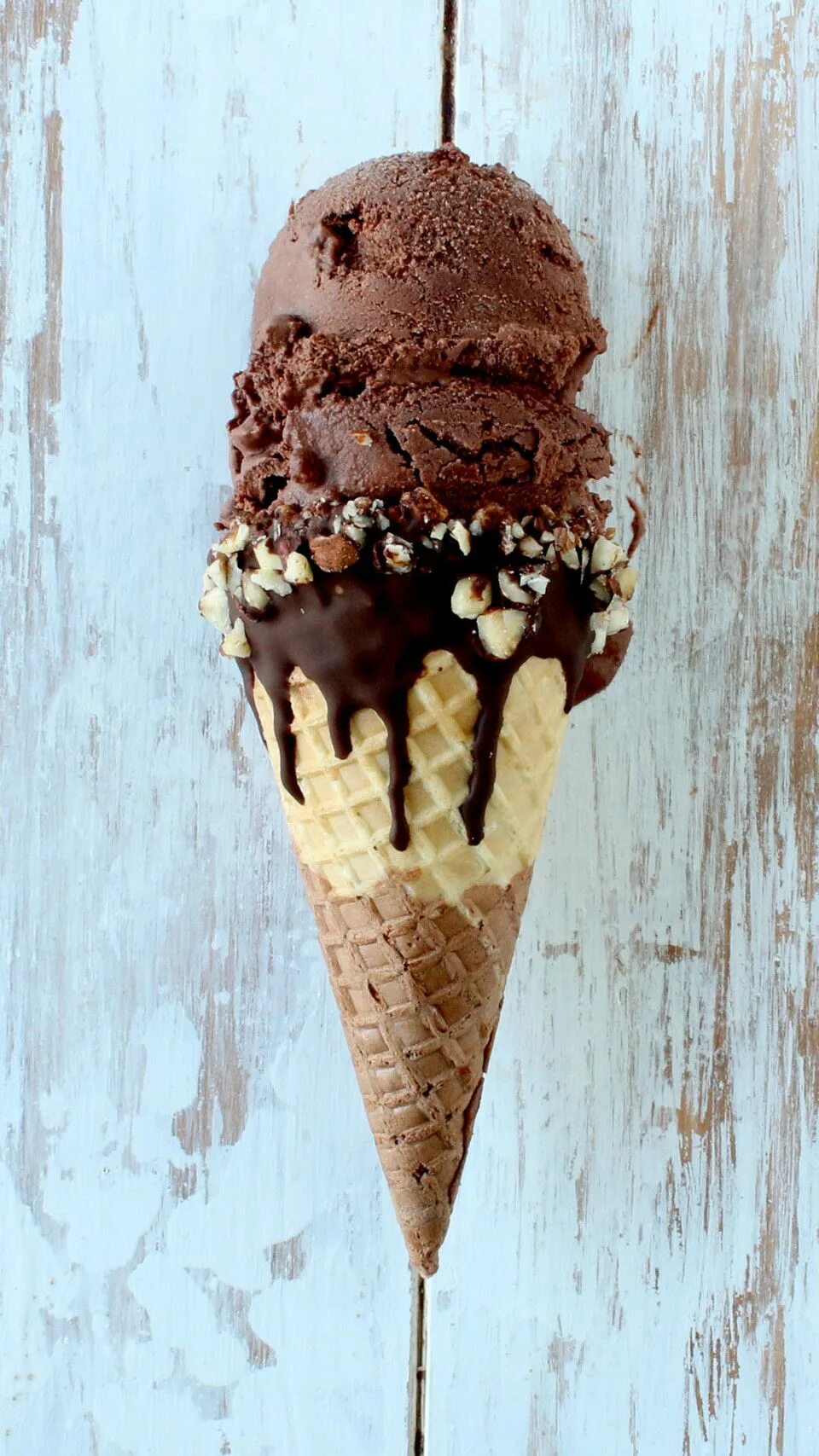 Мороженое рожок шоколад. Пломбир шоколадный рожок. Шоколадное мороженое в рожке. Мороженое рожок. Мягкое мороженое.