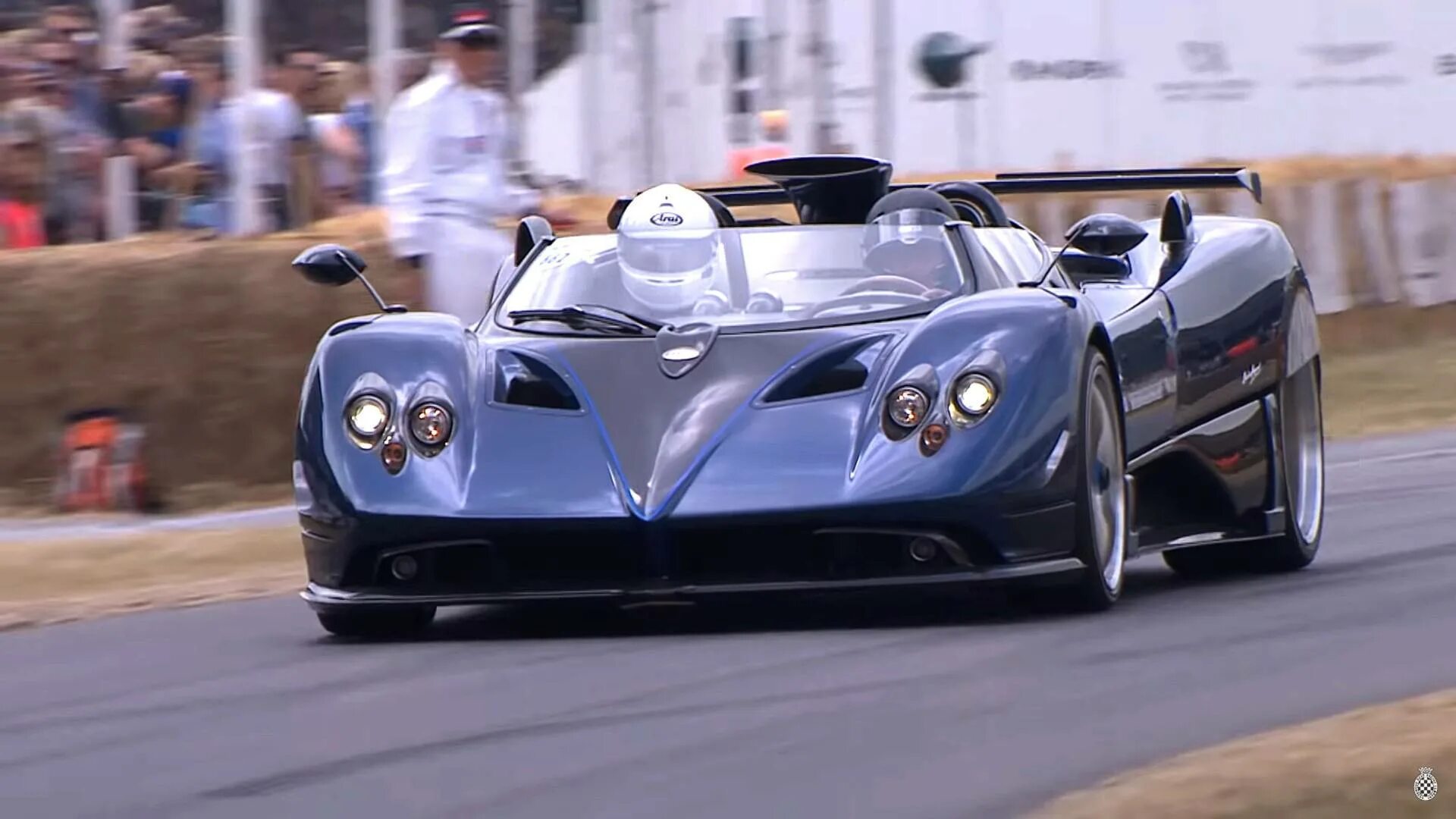 Pagani zonda barchetta. Горацио пагани 2022. Пагани дорогая. Новая пагани зонда. Самая дорогая пагани зонда.