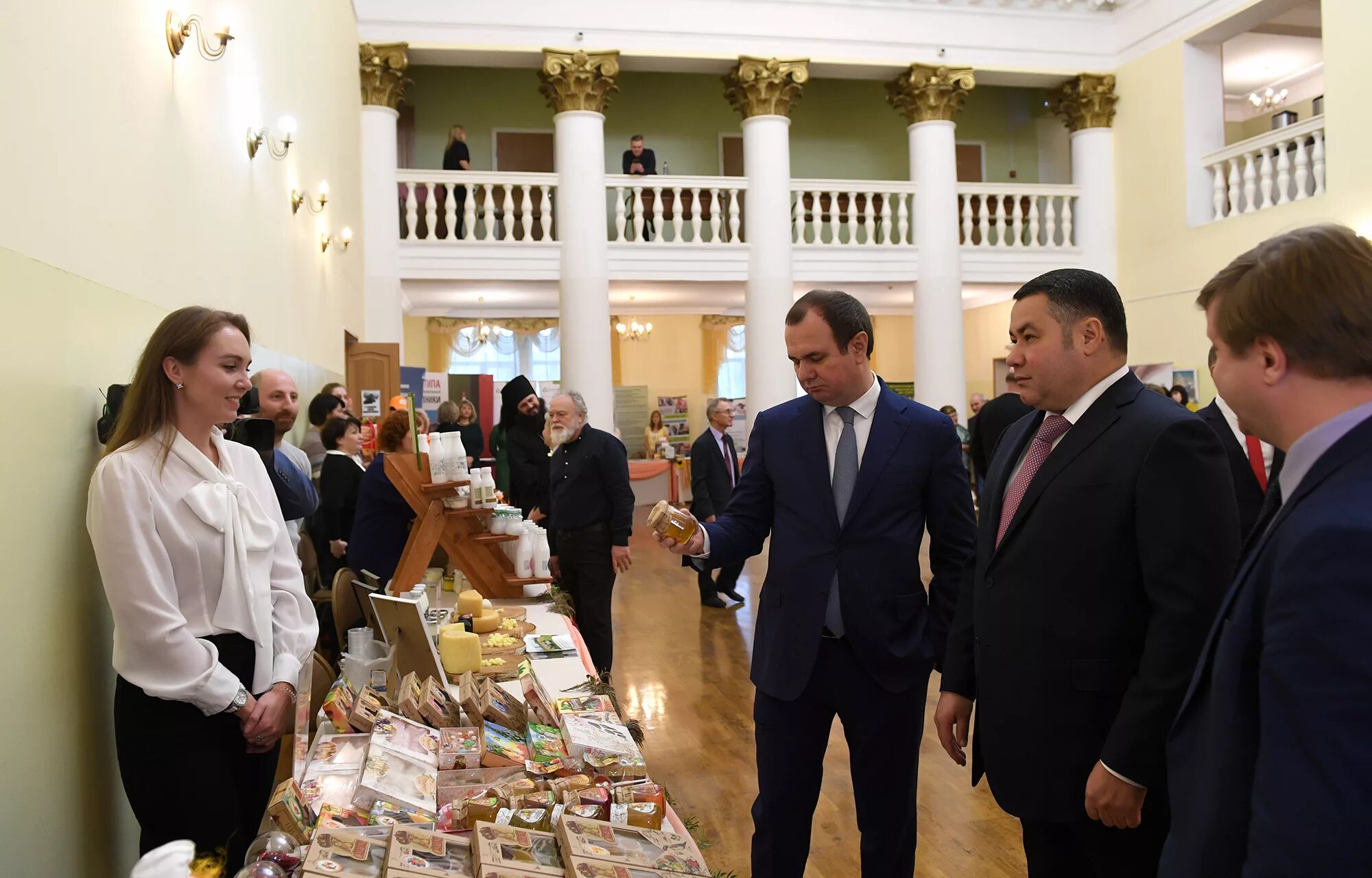 Министерство сельского хозяйства Тверь. Министр сельского хозяйства Тверской области Каравайный. Минсельхоз Тверь. Министерство сельского хозяйства Тверской области сотрудники.