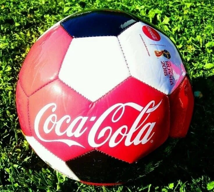 Футбольный мяч coca cola. Футбольный мяч кока-кола 2018. Футбольный мяч coca cola. Футбол кока колы. Футбольный мяч кока-кола 2018.