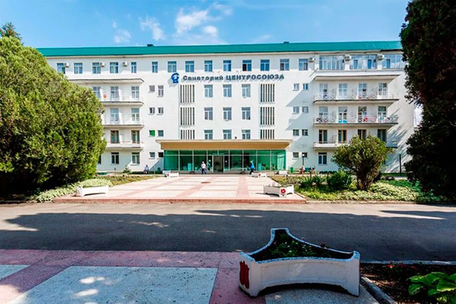 Целебный ключ ессентуки. Центр союз 3 ессентуки. Ессентуки ммк санаторий. Санаторий металлург ессентуки бассейн. Центр союз ессентуки.