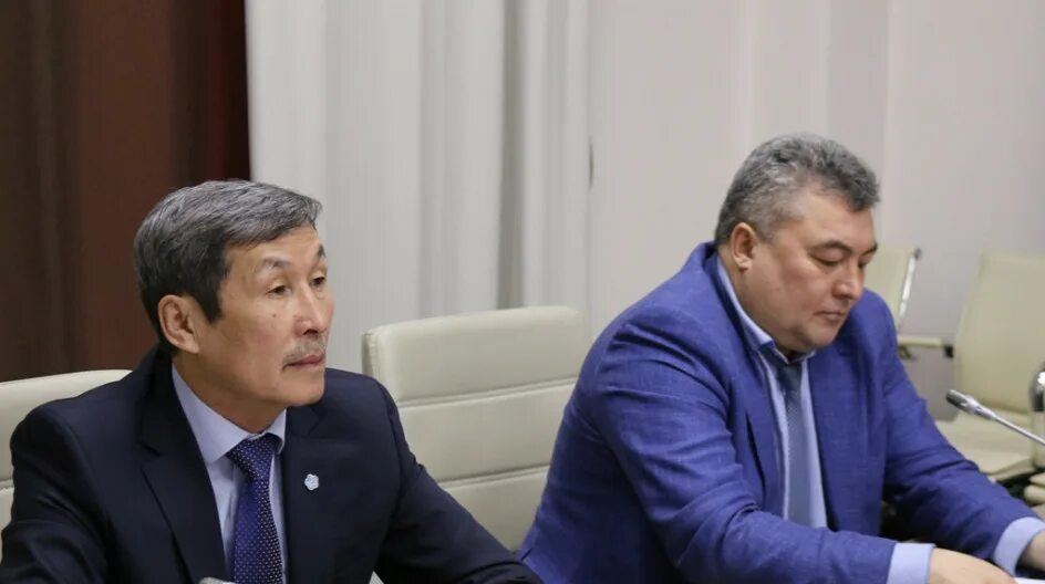 Минтопэнерго тыва сайт. Минтоп тыва министр. министр тувы топлива и энергетики.