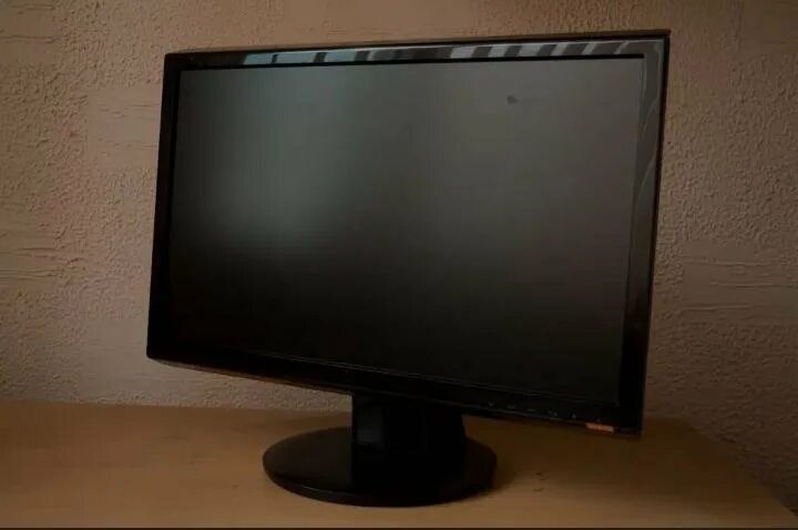 Hulk 1502d. Пк кп. Коммерческое предложение шаблон. Геймерская комната. Профиль flexy пф-2429 алюминиевый потолочный.