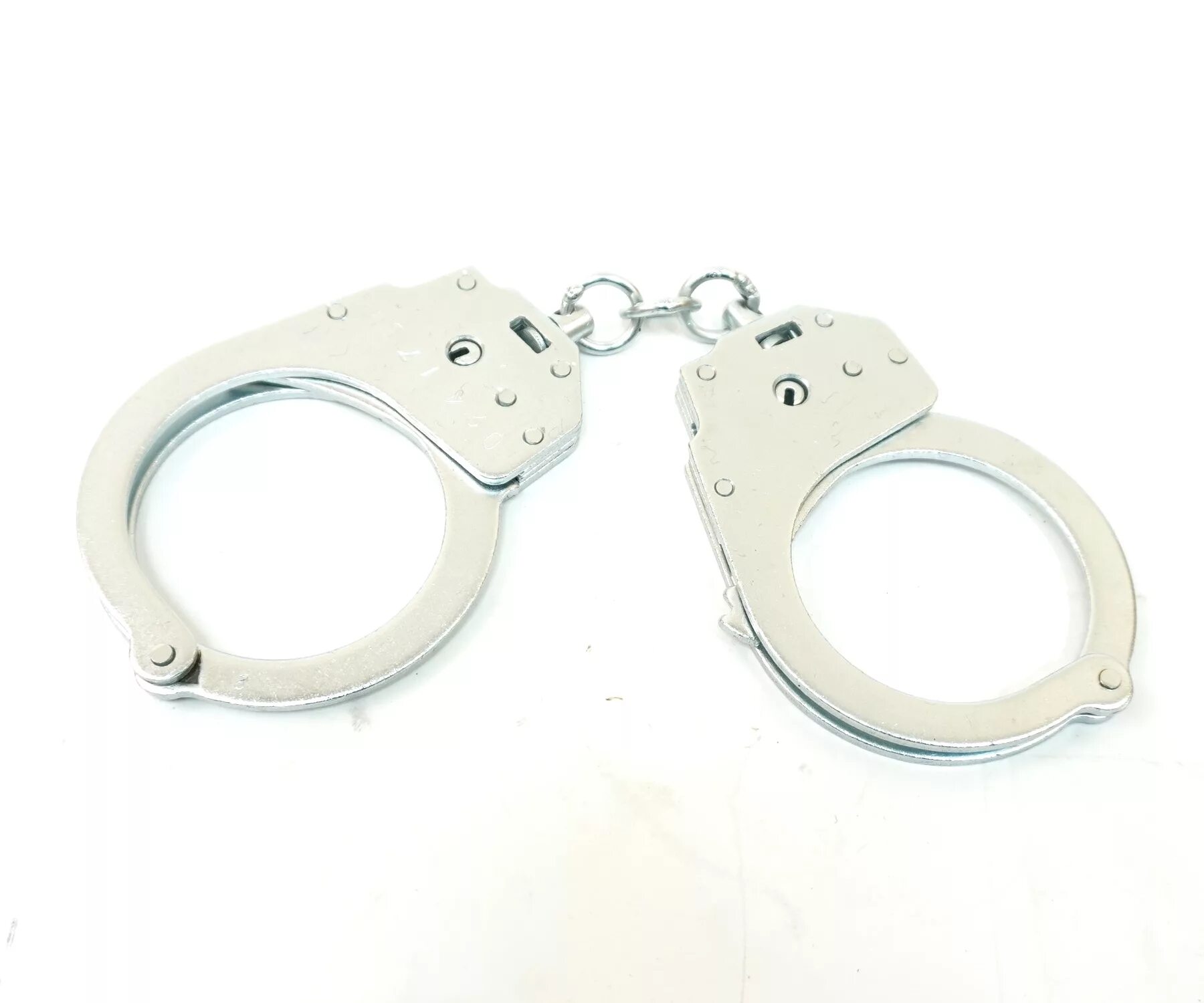 Наручники бр-1кф. Наручники крот вороненые бр-1кф-0001 бр-1кф-0001. Наручники бр-1кф-001. Наручники с фиксатором. Наручники брс бр1кф "краб" черн.