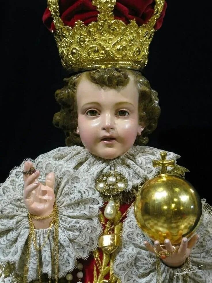 The holy emperor. The holy emperor. Статуя императора вархаммер. Бог-император вархаммер 40000. The holy emperor.
