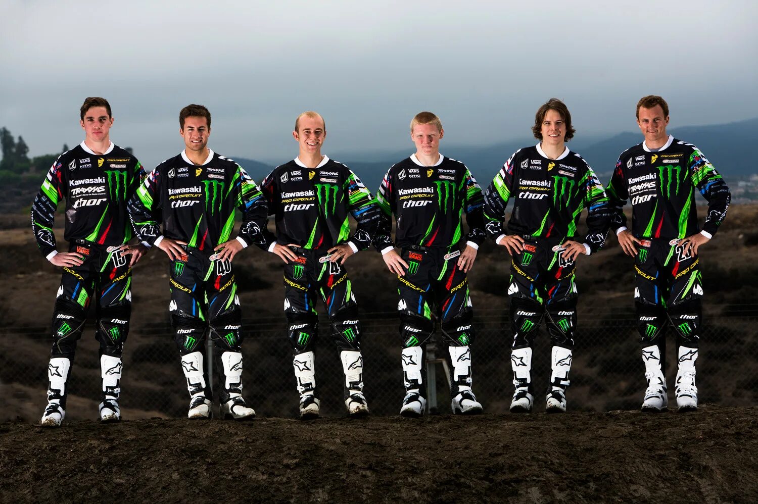 Dl armgs. Команда монстр Энерджи. Kawasaki Monster Energy. Кавасаки команда. Kawasaki Team.