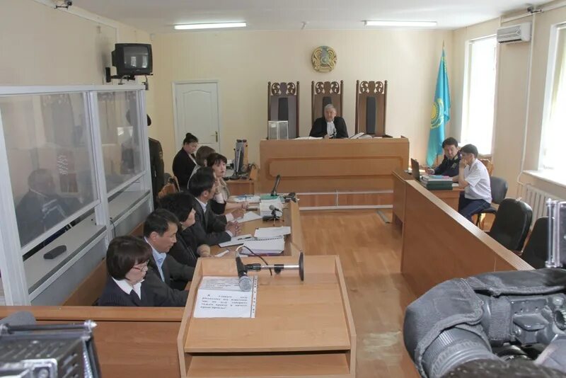 Казахстан слушание дела. Судебный процесс в казахстане. картинки судебного процесса казахстана.