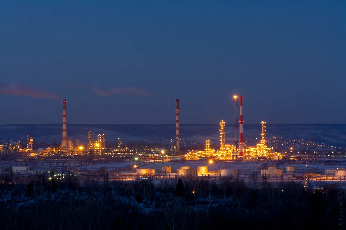 Элоу авт 6 блоки. Крекинг нефти завод. Роснефть саратовский нпз. Саратовский нпз, саратов. Саратовский нефтеперерабатывающий завод.