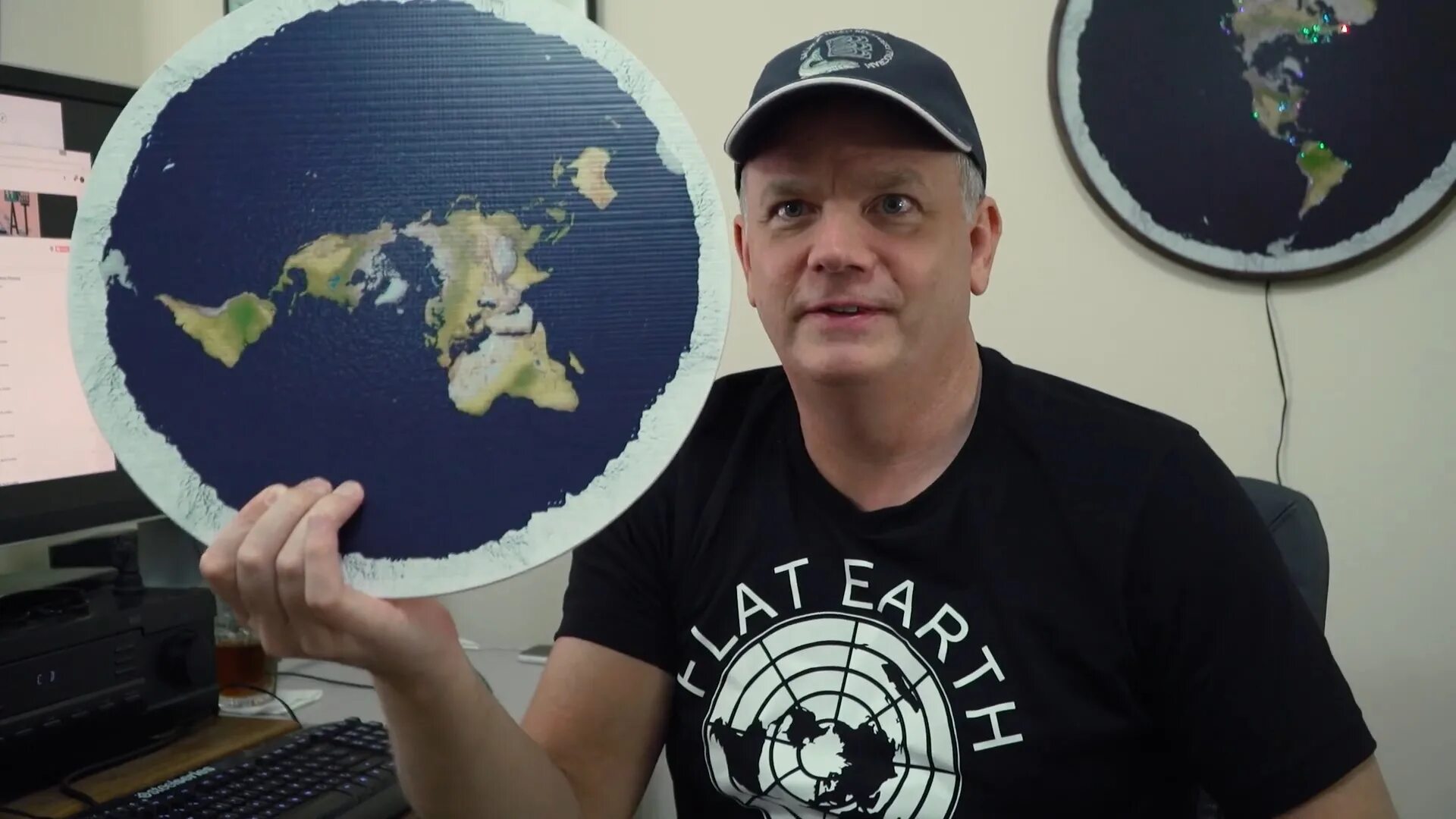 интервью про плоскую землю