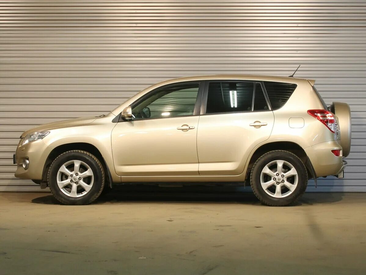 Видео рав 4 3 поколения. Тойота рав 4 2010 3 поколение. Тойота рав 4 3 поколние рест. Тойота рав 4 3 поколение рестайлинг. Видео рав 4 3 поколения.