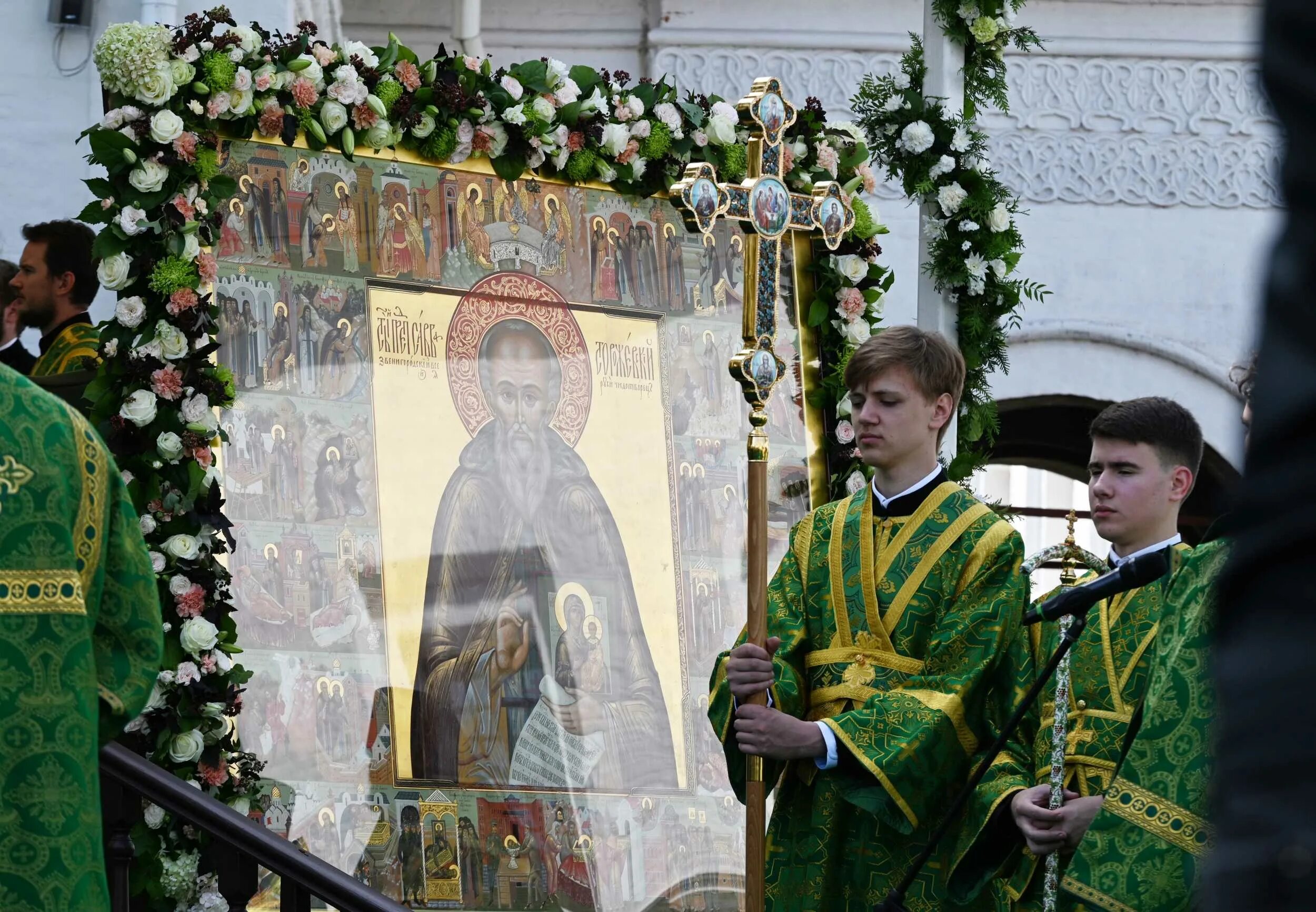 игумен феодосий чинадель саввино-сторожевский монастырь. мощи преподобного саввы сторожевского. литургия в саввино-сторожевском монастыре. монахи саввино-сторожевского монастыря. феодосий савва сторожевский монастырь.