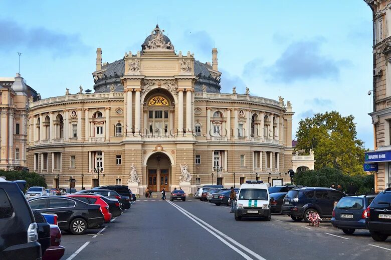 одесса город. одесса исторический центр. порт odessa. ланжероновская улица одесса. население города одесса.