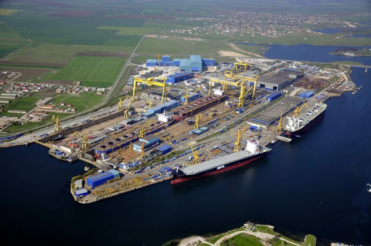 Крупнейшие предприятия судостроения. Daewoo Shipbuilding & Marine Engineering (DSME). Damen Shipyards верфь. Судостроительный завод Северная верфь. Дамен голландская верфь.