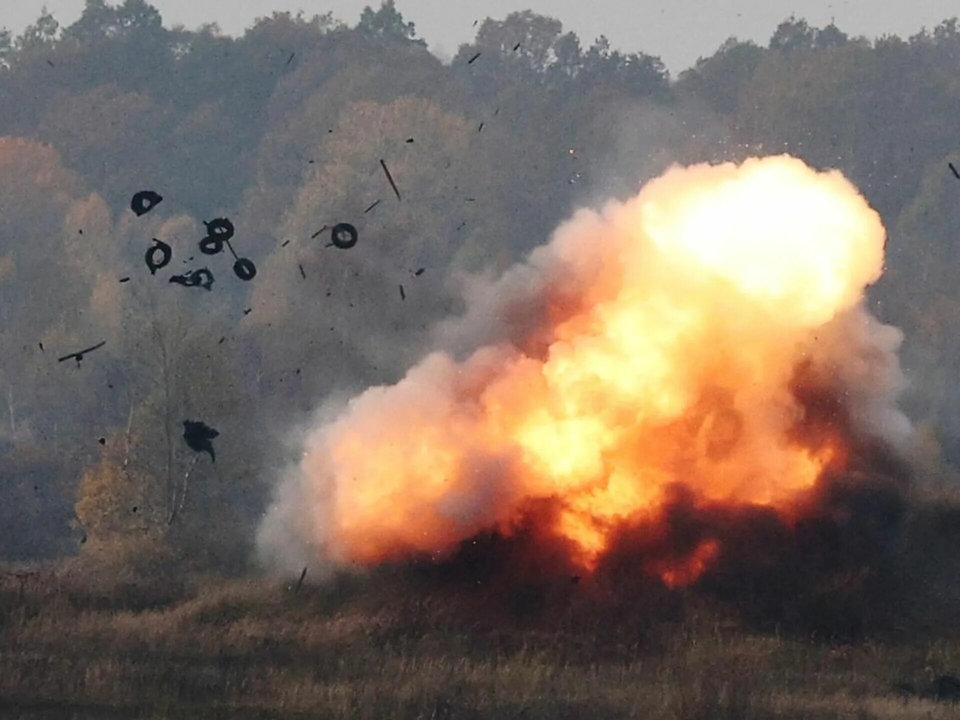 Американская противоракетная ракета. Склад. Боеприпасов. Мини. Взрыв. Взрывы 10 часов