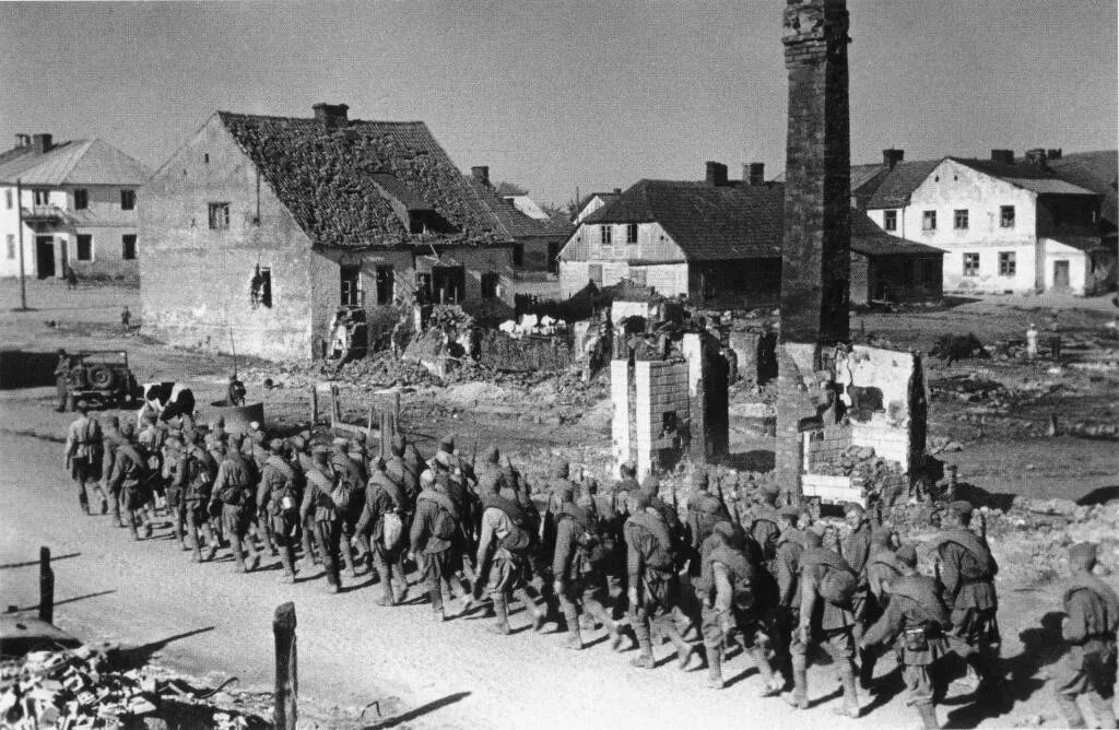 Город освобожденный в конце июня 1944. Освобождение беларуси 1944. освобождение минска вов. вов 1944 освобождение минск.
