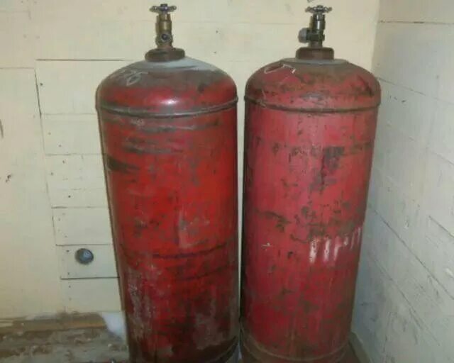 Б у газовые баллоны 50 литров. Газовый баллон 50л бу. газовый баллон 1.2 литра ссср. газовый баллон 1 литр ссср. газовые баллоны скупка колывань.