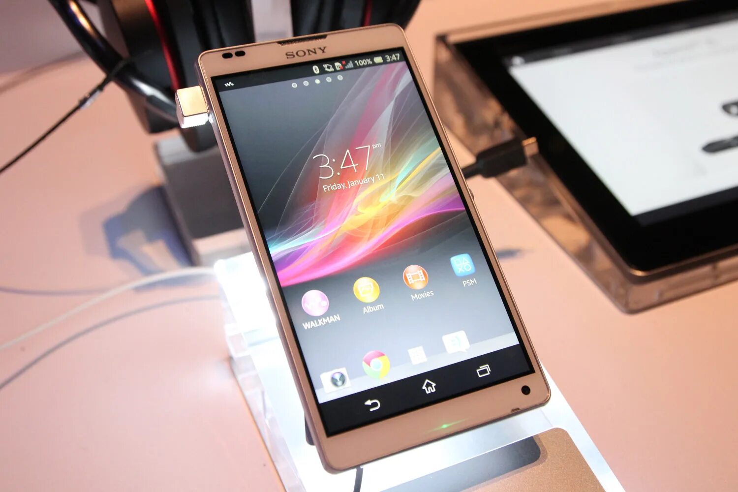 Сони иксперия zl. Смартфон сони Xperia zl. Xperia zl 2013. Sony Xperia 1 III.