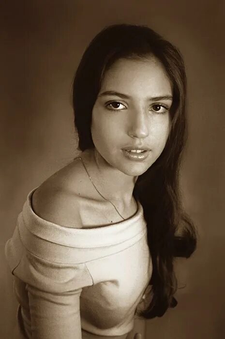 Lisa gallery. Lisa gallery. Лиза торнхилл горячая. Makayla света шегеда. Lisa gallery.