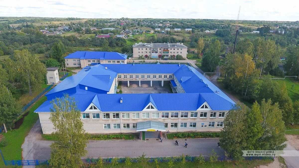 Мошенская школа. Перезвоны ансамбль кинельский. Мошенская школа. Мошенская школа фото. Мошенской школе 150 лет.