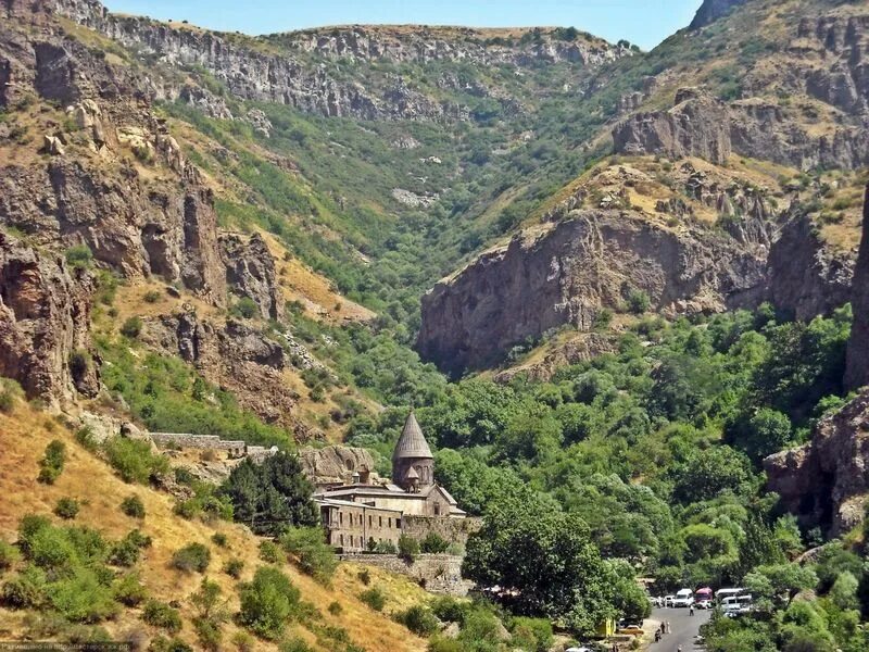 Պատկեր:Gheghard - Felsenkloster Eingang.JPG - Վիքիպեդիա