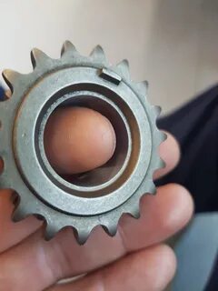 Нижняя шестеренка коленвала