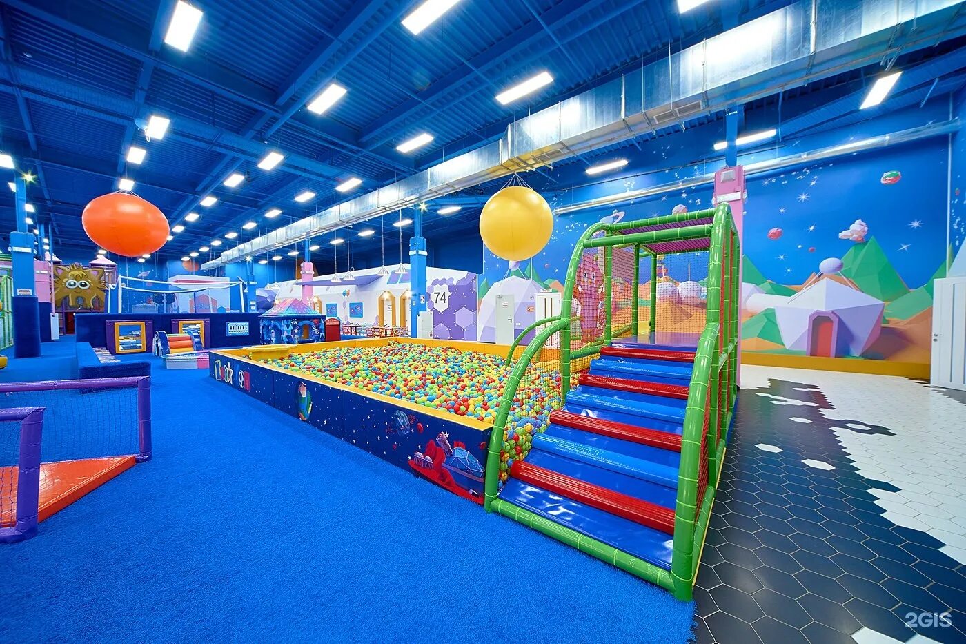 хлоп топ артиллерийская 117. хлоп топ тц меркурий. трк космос челябинск хлоп топ. садик на блюхера шесть. семейный парк отдыха «хлоп-топ».