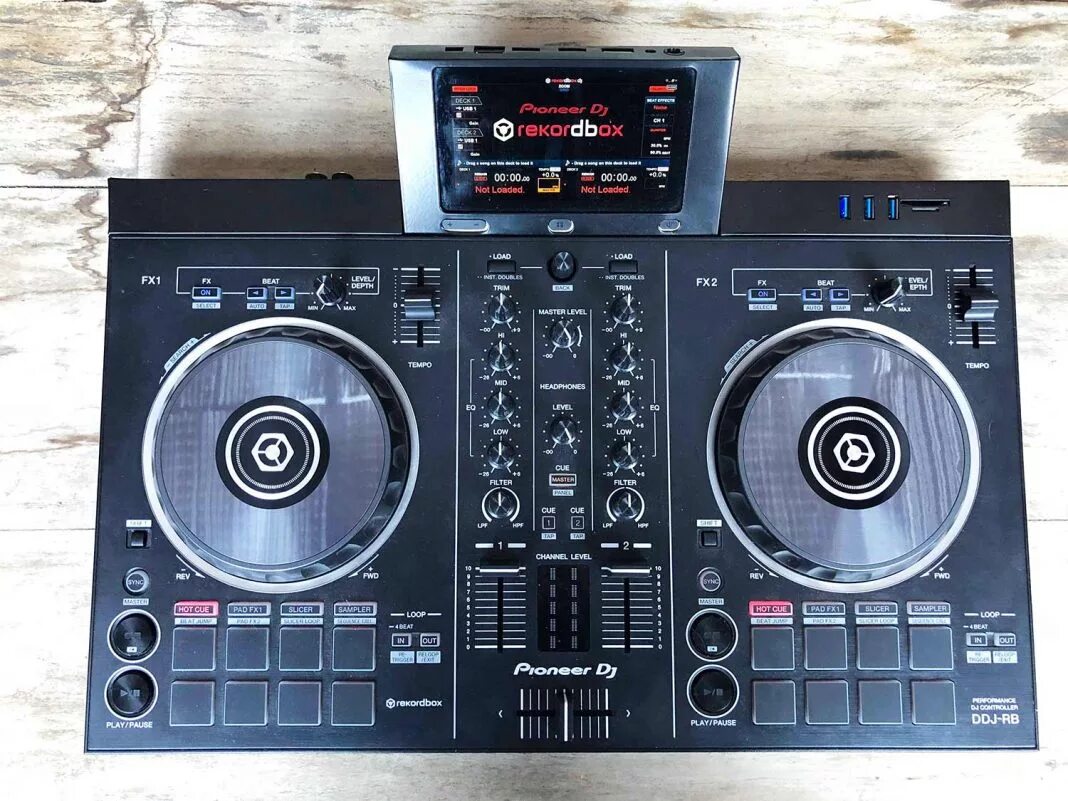 Pioneer ddj 400 размеры. Pioneer DDJ RB. Pioneer DDJ rb2. DJ Pioneer DDJ RB. Pioneer RB контроллер.