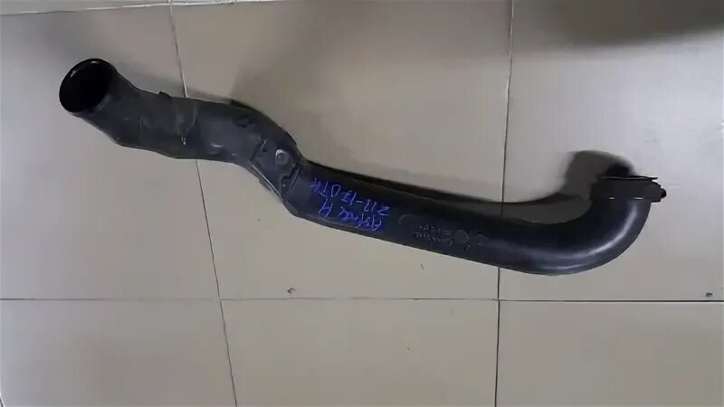 Патрубок на кулер. Патрубок на кулер. Патрубок l320. Патрубок турбины мерседес вито 639. Патрубок д 60 l300 силикон.