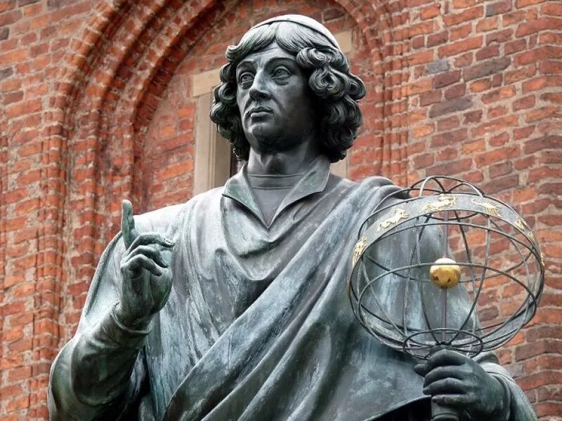 Памятник Копернику в Торуне. Коперникус