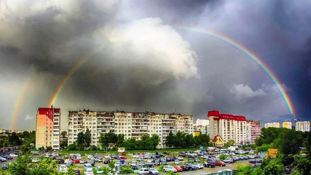 Радуга во дворе. Радуга Челябинск. Радуга над Челябинском. Климат Челябинска. Погода в челябинской обл на неделю