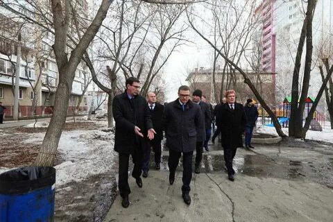 Двор глава
